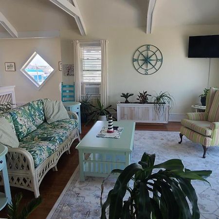 Pierhouse Bed & Breakfast Кілл-Девіл-Гілс Екстер'єр фото